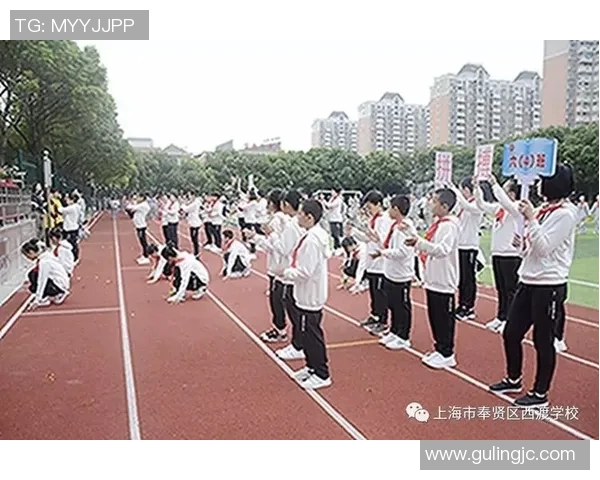 黄芳的足球人生：从绿茵场到人生舞台的深度对话与思考